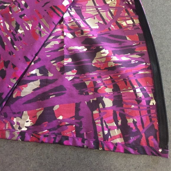 Ann Taylor shell-perfect for work - Picture 3 of 4